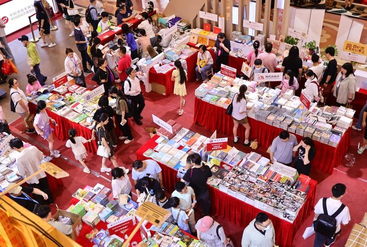2025上海书展落幕:在纸页与人海间,读懂一座城市的文化热度